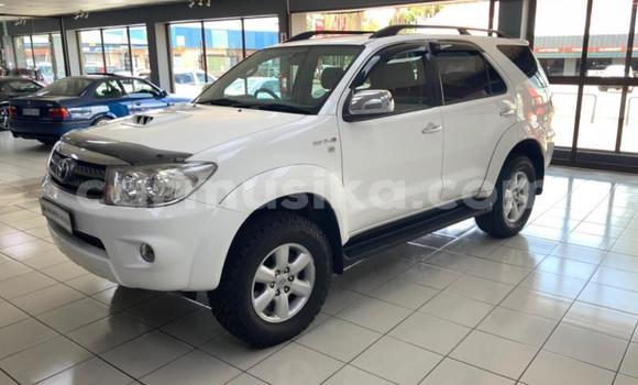 Nunua Ilio tumika Toyota Fortuner Nyingine Gari ndani ya Beitbridge nchini Matabeleland Kusini