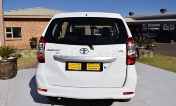Buy Used Toyota Avanza White Car in Beitbridge in Matabeleland South Buy Used Toyota Avanza White Car in Beitbridge in Matabeleland South