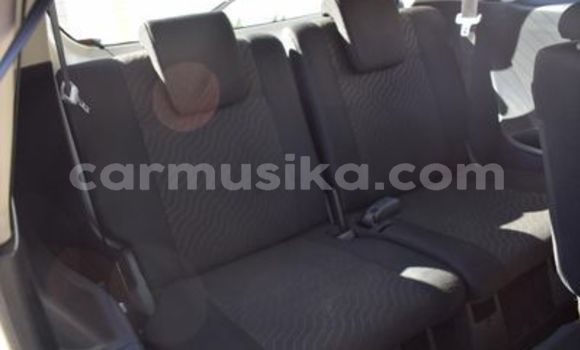 Buy Used Toyota Avanza White Car in Beitbridge in Matabeleland South Buy Used Toyota Avanza White Car in Beitbridge in Matabeleland South