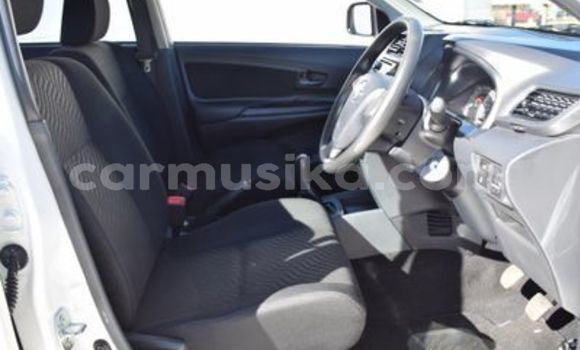 Buy Used Toyota Avanza White Car in Beitbridge in Matabeleland South Buy Used Toyota Avanza White Car in Beitbridge in Matabeleland South