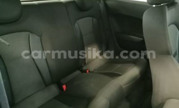 Nunua Ilio tumika Audi A1 Nyekundu Gari ndani ya Beitbridge nchini Matabeleland Kusini Nunua Ilio tumika Audi A1 Nyekundu Gari ndani ya Beitbridge nchini Matabeleland Kusini