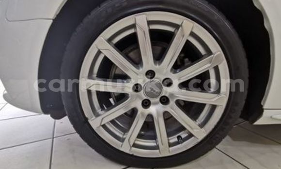 Acheter Occasion Voiture Audi A4 Blanc à Beitbridge, Matabeleland South Acheter Occasion Voiture Audi A4 Blanc à Beitbridge, Matabeleland South