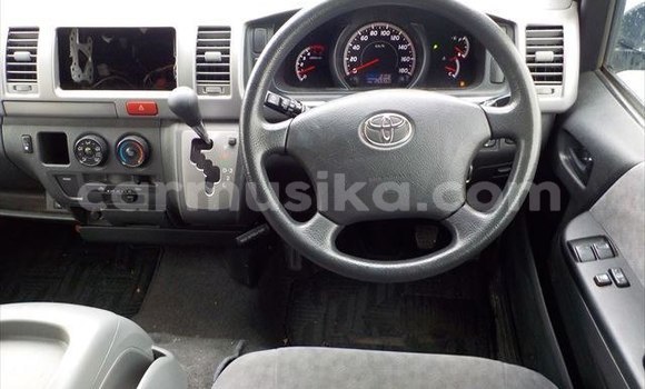 Tenga Tsaru Toyota Hiace Chena Mota in Beitbridge in Matabeleland South Tenga Tsaru Toyota Hiace Chena Mota in Beitbridge in Matabeleland South