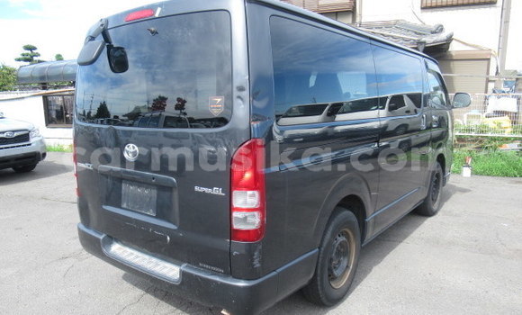 Tenga Imported Toyota Hiace Nhema Mota in Beitbridge in Matabeleland South Tenga Imported Toyota Hiace Nhema Mota in Beitbridge in Matabeleland South