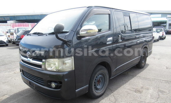 Tenga Imported Toyota Hiace Nhema Mota in Beitbridge in Matabeleland South Tenga Imported Toyota Hiace Nhema Mota in Beitbridge in Matabeleland South