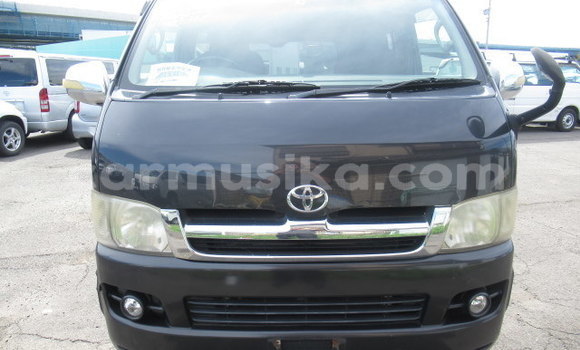 Tenga Imported Toyota Hiace Nhema Mota in Beitbridge in Matabeleland South Tenga Imported Toyota Hiace Nhema Mota in Beitbridge in Matabeleland South