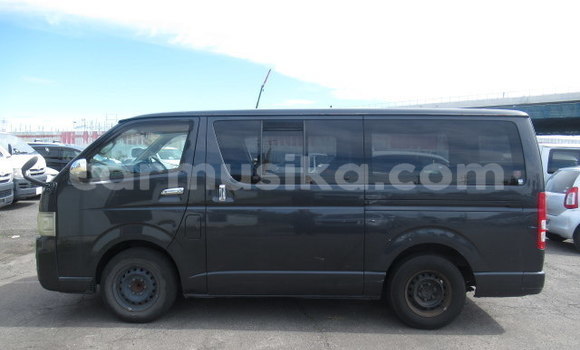 Tenga Imported Toyota Hiace Nhema Mota in Beitbridge in Matabeleland South Tenga Imported Toyota Hiace Nhema Mota in Beitbridge in Matabeleland South