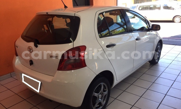 Buy Used Toyota Yaris White Car in Beitbridge in Matabeleland South