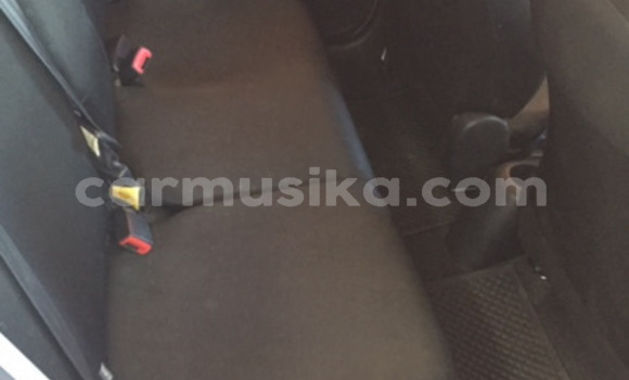 Buy Used Toyota Yaris White Car in Beitbridge in Matabeleland South Buy Used Toyota Yaris White Car in Beitbridge in Matabeleland South