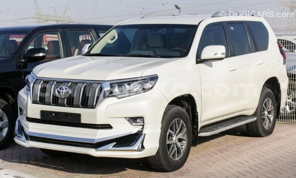 Acheter Import Voiture Toyota Prado Blanc à Import - Dubai, Harare Acheter Import Voiture Toyota Prado Blanc à Import - Dubai, Harare