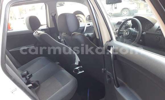 Acheter Occasion Voiture Volkswagen Polo Blanc à Beitbridge, Matabeleland South Acheter Occasion Voiture Volkswagen Polo Blanc à Beitbridge, Matabeleland South