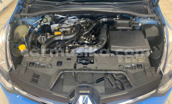 Buy Used Renault Clio Blue Car in Beitbridge in Matabeleland South Buy Used Renault Clio Blue Car in Beitbridge in Matabeleland South