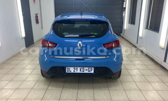 Buy Used Renault Clio Blue Car in Beitbridge in Matabeleland South Buy Used Renault Clio Blue Car in Beitbridge in Matabeleland South