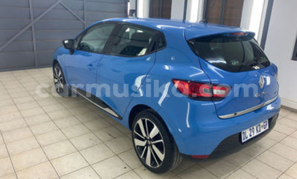 Buy Used Renault Clio Blue Car in Beitbridge in Matabeleland South Buy Used Renault Clio Blue Car in Beitbridge in Matabeleland South