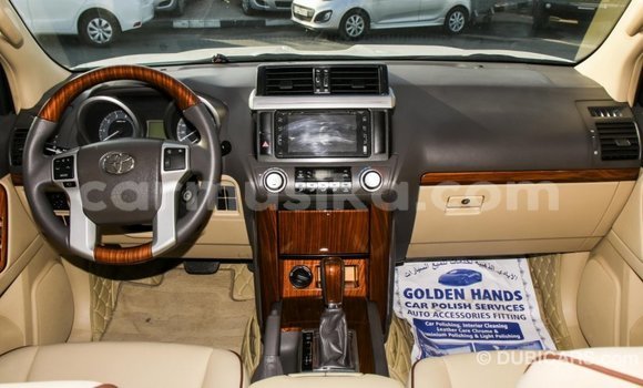 Acheter Import Voiture Toyota Prado Blanc à Import - Dubai, Harare Acheter Import Voiture Toyota Prado Blanc à Import - Dubai, Harare