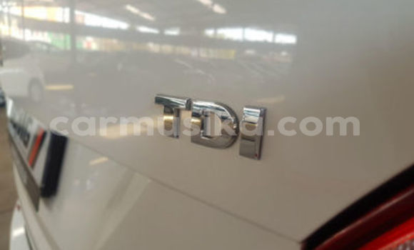 Acheter Occasion Voiture Volkswagen Karmann-Ghia Blanc à Beitbridge, Matabeleland South Acheter Occasion Voiture Volkswagen Karmann-Ghia Blanc à Beitbridge, Matabeleland South