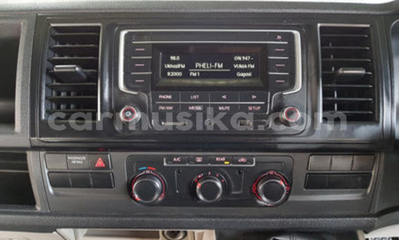 Acheter Occasion Voiture Volkswagen Karmann-Ghia Blanc à Beitbridge, Matabeleland South Acheter Occasion Voiture Volkswagen Karmann-Ghia Blanc à Beitbridge, Matabeleland South