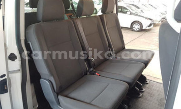 Acheter Occasion Voiture Volkswagen Karmann-Ghia Blanc à Beitbridge, Matabeleland South Acheter Occasion Voiture Volkswagen Karmann-Ghia Blanc à Beitbridge, Matabeleland South