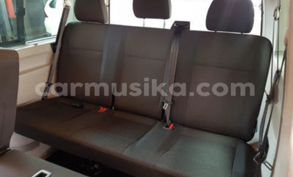 Acheter Occasion Voiture Volkswagen Karmann-Ghia Blanc à Beitbridge, Matabeleland South Acheter Occasion Voiture Volkswagen Karmann-Ghia Blanc à Beitbridge, Matabeleland South