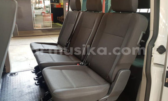 Acheter Occasion Voiture Volkswagen Karmann-Ghia Blanc à Beitbridge, Matabeleland South Acheter Occasion Voiture Volkswagen Karmann-Ghia Blanc à Beitbridge, Matabeleland South