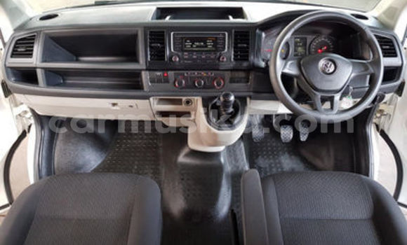 Acheter Occasion Voiture Volkswagen Karmann-Ghia Blanc à Beitbridge, Matabeleland South Acheter Occasion Voiture Volkswagen Karmann-Ghia Blanc à Beitbridge, Matabeleland South