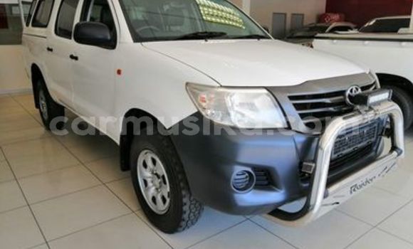Nunua Ilio tumika Toyota Hilux Nyeupe Gari ndani ya Beitbridge nchini Matabeleland Kusini Nunua Ilio tumika Toyota Hilux Nyeupe Gari ndani ya Beitbridge nchini Matabeleland Kusini