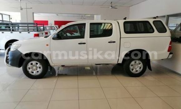 Nunua Ilio tumika Toyota Hilux Nyeupe Gari ndani ya Beitbridge nchini Matabeleland Kusini Nunua Ilio tumika Toyota Hilux Nyeupe Gari ndani ya Beitbridge nchini Matabeleland Kusini