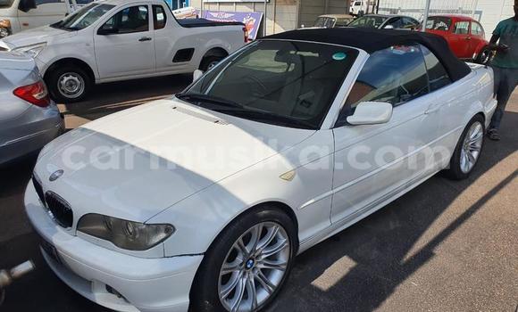 Tenga Tsaru BMW 3–Series Chena Mota in Beitbridge in Matabeleland South Tenga Tsaru BMW 3–Series Chena Mota in Beitbridge in Matabeleland South