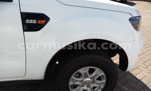 Acheter Occasion Voiture Ford Ranger Blanc à Beitbridge, Matabeleland South Acheter Occasion Voiture Ford Ranger Blanc à Beitbridge, Matabeleland South