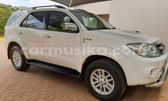 Buy Used Toyota Fortuner White Car in Beitbridge in Matabeleland South