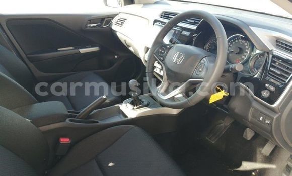 Buy New Honda Ballade Silver Car in Alexandra Park in Harare Buy New Honda Ballade Silver Car in Alexandra Park in Harare