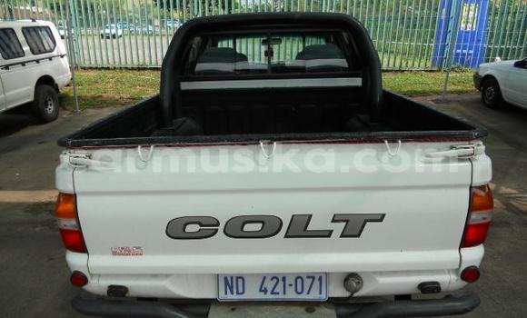 Nunua Ilio tumika Mitsubishi Colt Nyeupe Gari ndani ya Beitbridge nchini Matabeleland Kusini Nunua Ilio tumika Mitsubishi Colt Nyeupe Gari ndani ya Beitbridge nchini Matabeleland Kusini