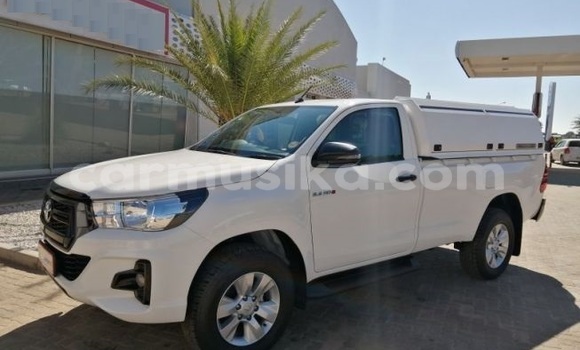 Tenga Tsaru Toyota Hilux Chena Mota in Beitbridge in Matabeleland South Tenga Tsaru Toyota Hilux Chena Mota in Beitbridge in Matabeleland South