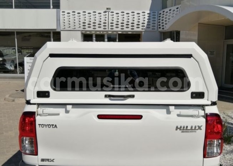 Big with watermark toyota hilux matabeleland south beitbridge 14982