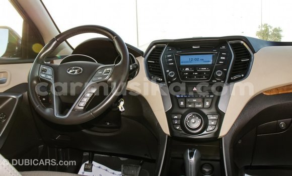 Tenga Imported Hyundai Santa Fe Bhurawuni Mota in Import - Dubai in Harare Tenga Imported Hyundai Santa Fe Bhurawuni Mota in Import - Dubai in Harare