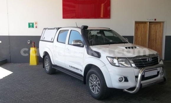 Tenga Tsaru Toyota Hilux Chena Mota in Beitbridge in Matabeleland South Tenga Tsaru Toyota Hilux Chena Mota in Beitbridge in Matabeleland South