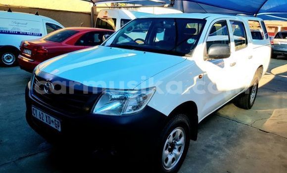 Tenga Tsaru Toyota Hilux Chena Mota in Harare in Harare Tenga Tsaru Toyota Hilux Chena Mota in Harare in Harare