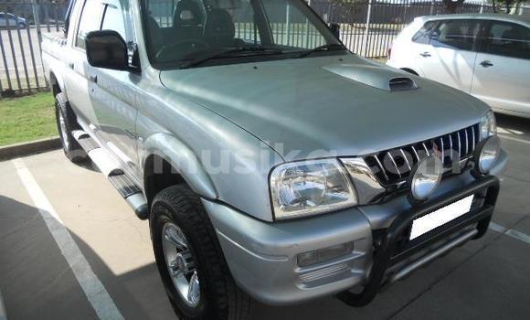 Buy Used Mitsubishi Colt Other Car in Beitbridge in Matabeleland South