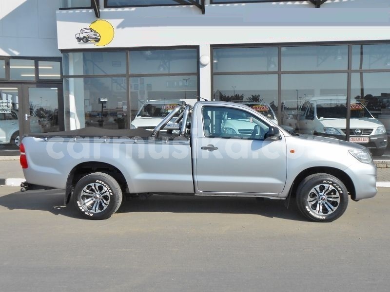 Big with watermark toyota hilux matabeleland south beitbridge 14987