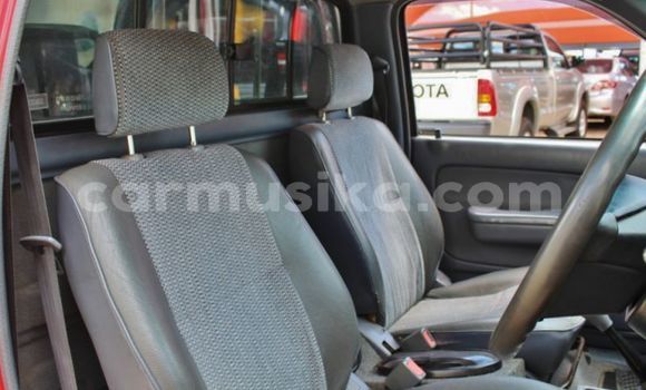 Tenga Tsaru Toyota Hilux Tsvuku Mota in Beitbridge in Matabeleland South Tenga Tsaru Toyota Hilux Tsvuku Mota in Beitbridge in Matabeleland South