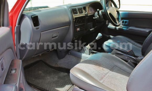 Tenga Tsaru Toyota Hilux Tsvuku Mota in Beitbridge in Matabeleland South Tenga Tsaru Toyota Hilux Tsvuku Mota in Beitbridge in Matabeleland South