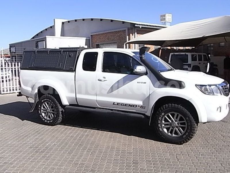 Big with watermark toyota hilux matabeleland south beitbridge 14991