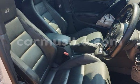 Tenga Tsaru Volkswagen Golf R Chena Mota in Beitbridge in Matabeleland South Tenga Tsaru Volkswagen Golf R Chena Mota in Beitbridge in Matabeleland South