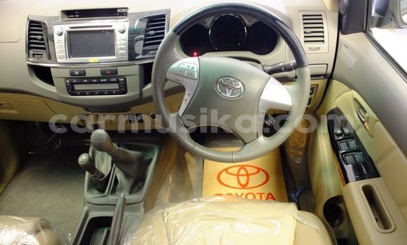 Tenga Tsaru Toyota Fortuner Zvimwe Mota in Beitbridge in Matabeleland South Tenga Tsaru Toyota Fortuner Zvimwe Mota in Beitbridge in Matabeleland South