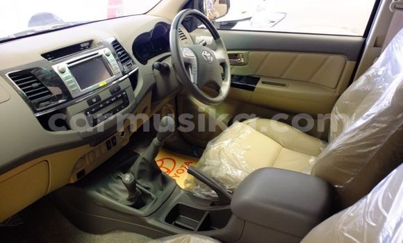 Tenga Tsaru Toyota Fortuner Zvimwe Mota in Beitbridge in Matabeleland South Tenga Tsaru Toyota Fortuner Zvimwe Mota in Beitbridge in Matabeleland South