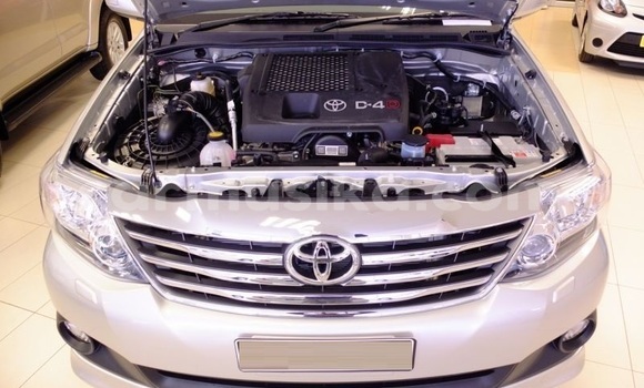 Tenga Tsaru Toyota Fortuner Zvimwe Mota in Beitbridge in Matabeleland South Tenga Tsaru Toyota Fortuner Zvimwe Mota in Beitbridge in Matabeleland South
