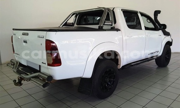 Nunua Ilio tumika Toyota Hilux Nyeupe Gari ndani ya Beitbridge nchini Matabeleland Kusini Nunua Ilio tumika Toyota Hilux Nyeupe Gari ndani ya Beitbridge nchini Matabeleland Kusini