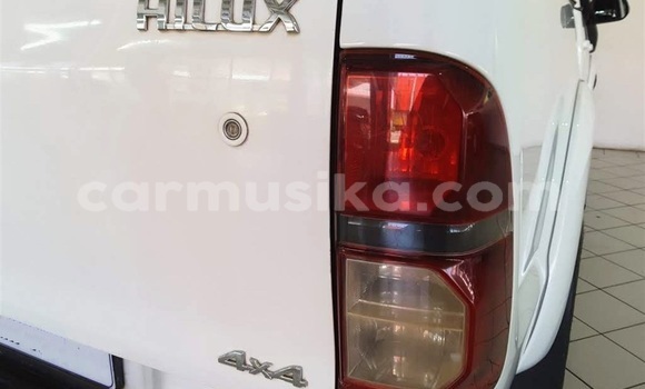 Nunua Ilio tumika Toyota Hilux Nyeupe Gari ndani ya Beitbridge nchini Matabeleland Kusini Nunua Ilio tumika Toyota Hilux Nyeupe Gari ndani ya Beitbridge nchini Matabeleland Kusini