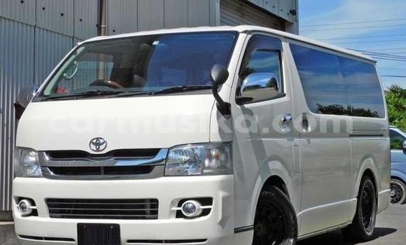 Nunua Ilio tumika Toyota Hiace Nyeupe Gari ndani ya Beitbridge nchini Matabeleland Kusini