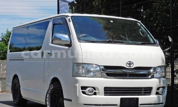 Tenga Tsaru Toyota Hiace Chena Mota in Beitbridge in Matabeleland South Tenga Tsaru Toyota Hiace Chena Mota in Beitbridge in Matabeleland South